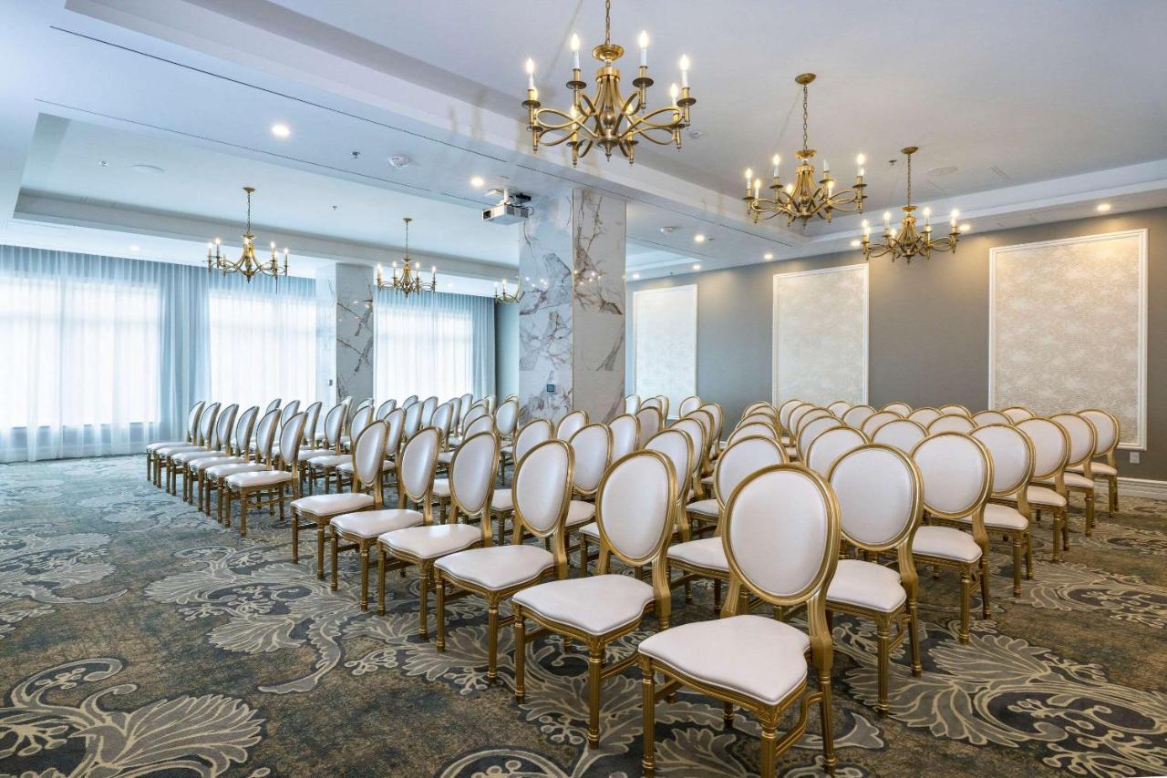 Halifax Tower & Conference Centre, Ascend Collection Hotel Timberlea