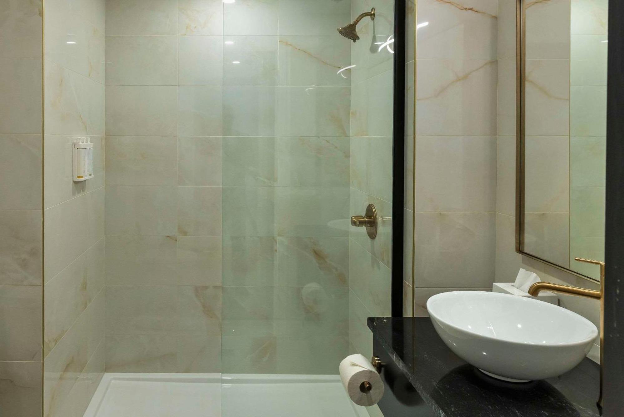 Hotel Halifax Tower & Conference Centre, Ascend Collection Timberlea