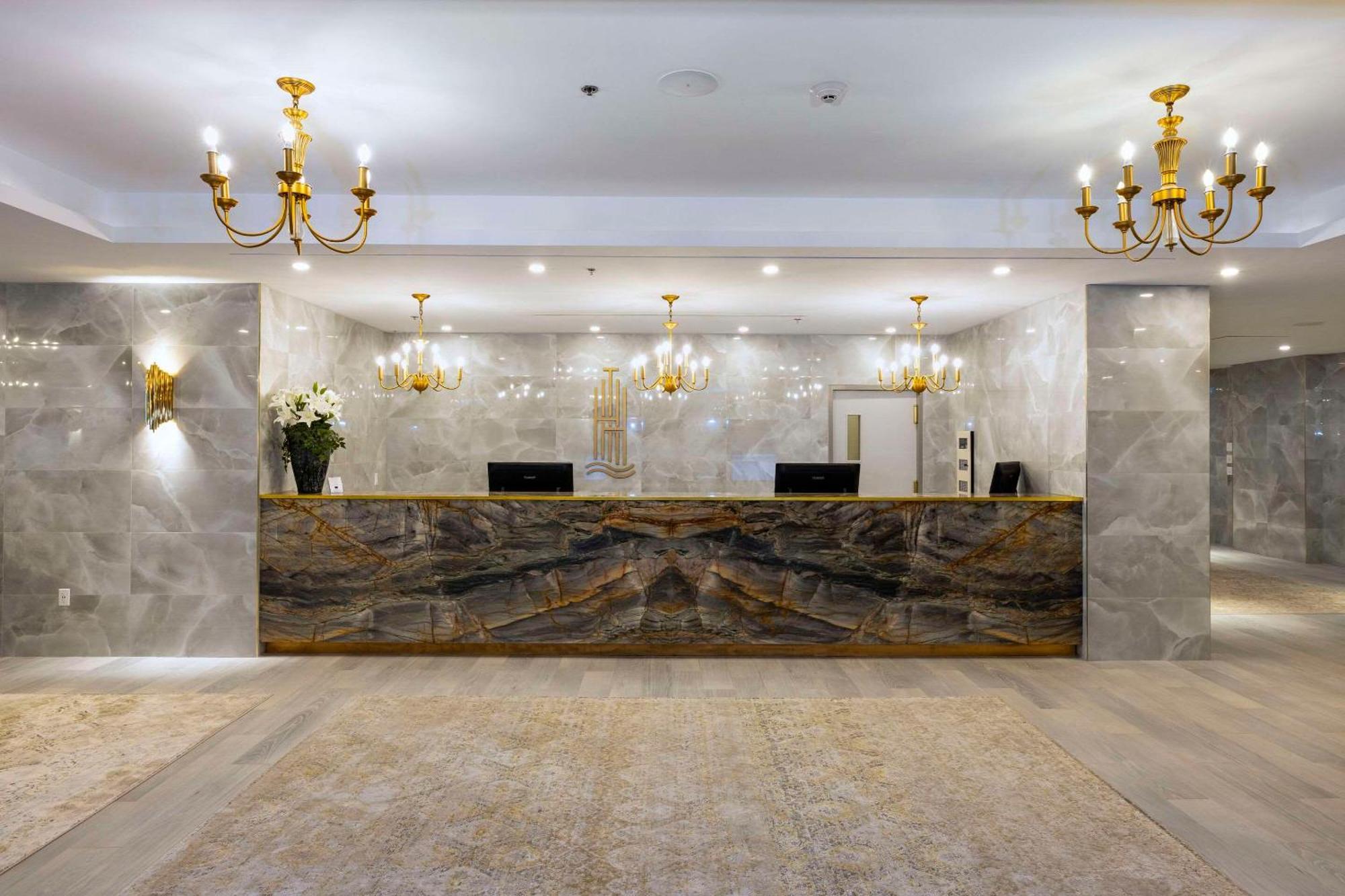 Halifax Tower & Conference Centre, Ascend Collection Hotel Timberlea
